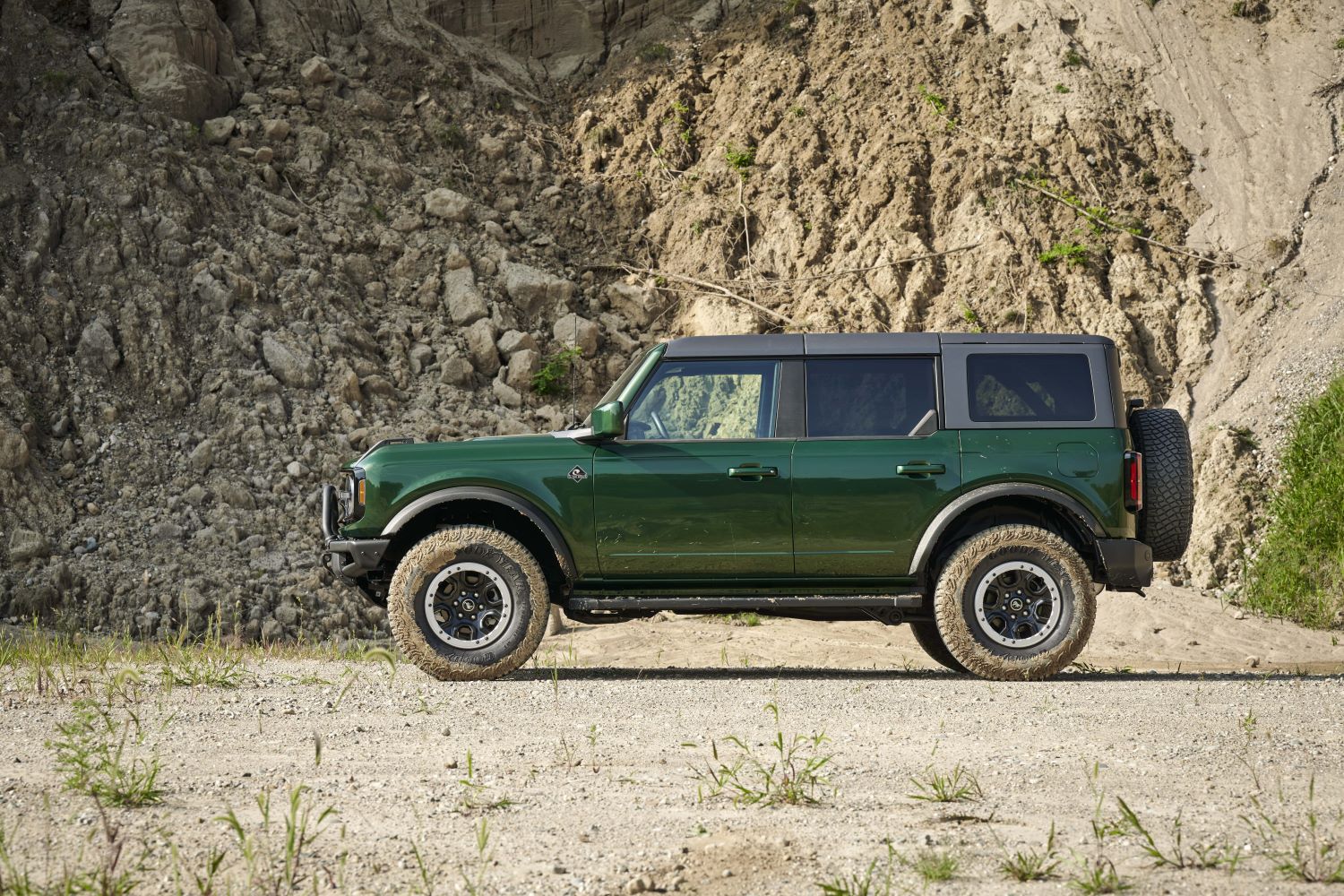 2022-Ford-Bronco-Four-Door-Eruption-Green-Exterior-Side